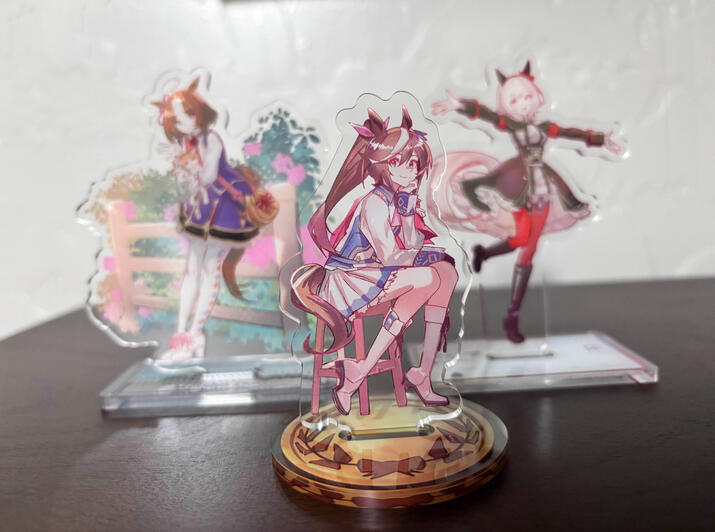 Umamusume Acrylic Stands (photo taken by nemupyoi)